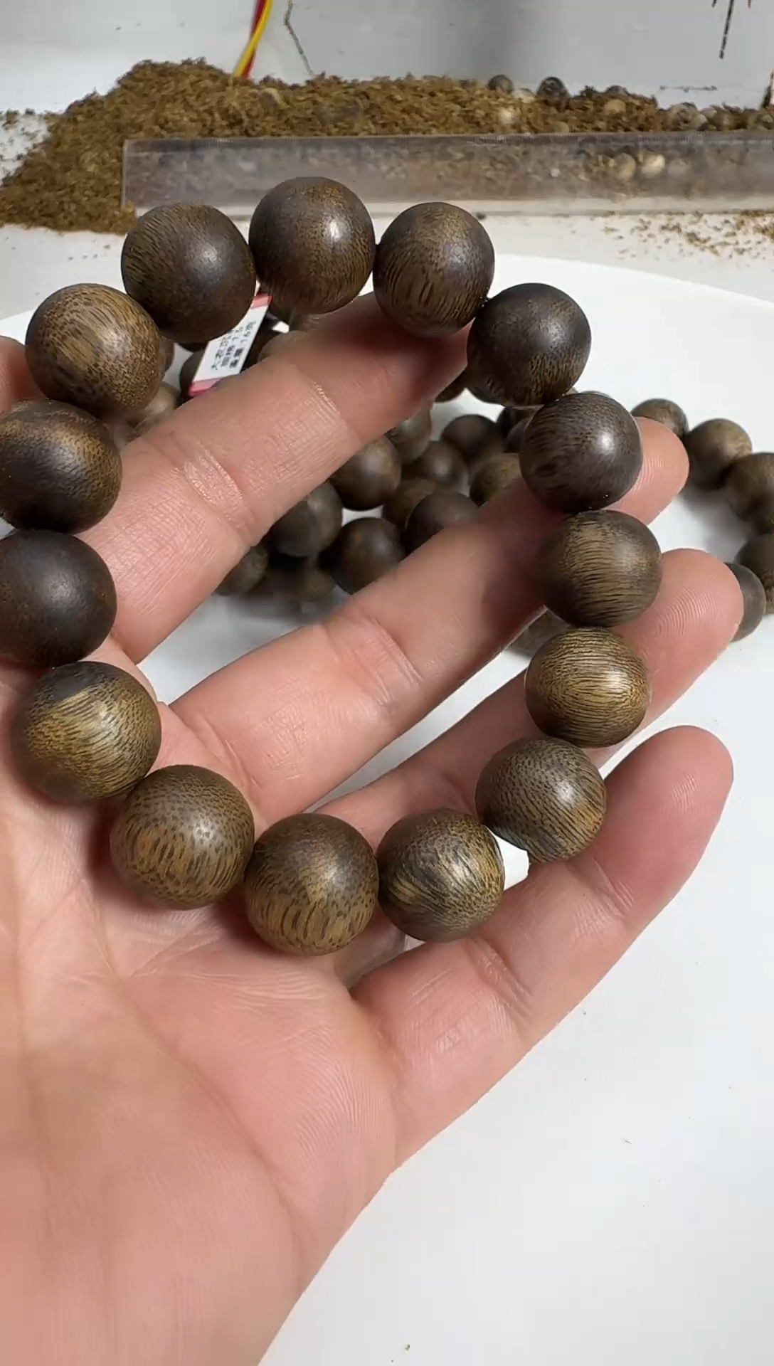 手串沉香乌身1.5规格规格单圈16克