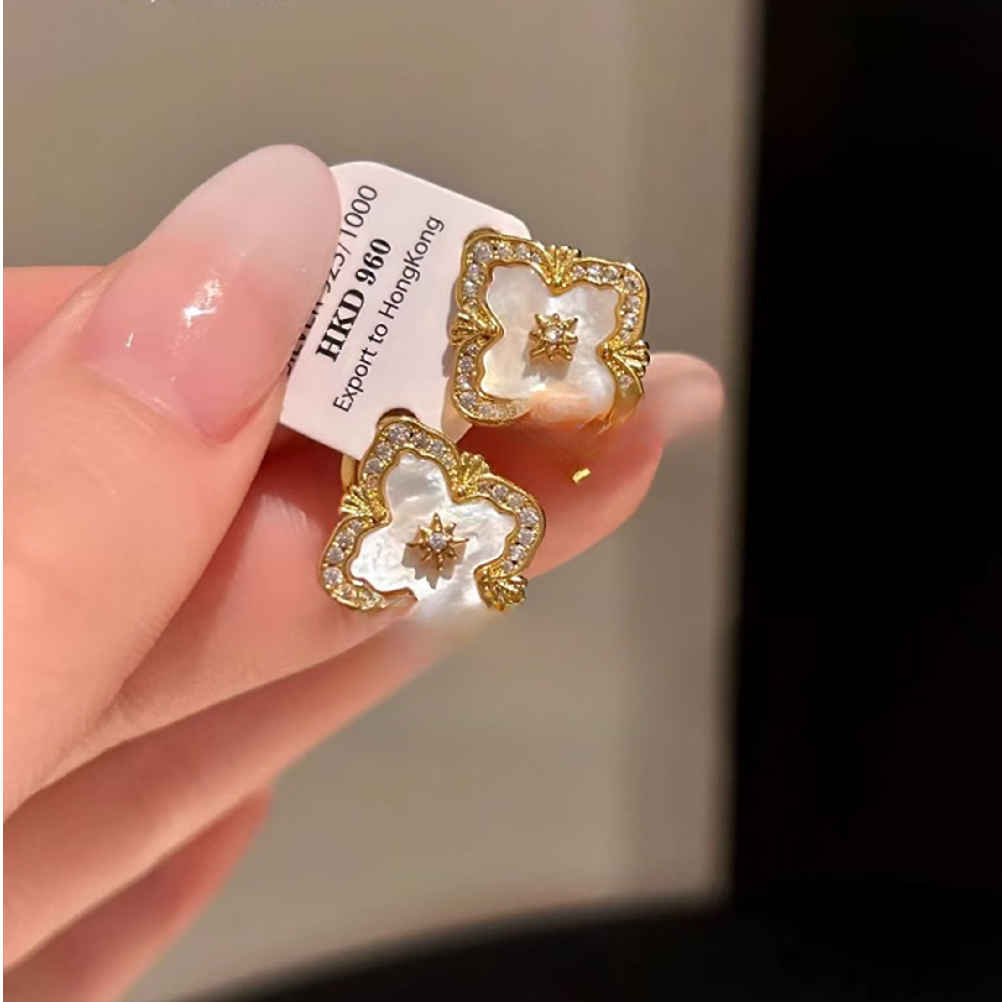 铜合金耳饰 （MU,YU）布布白色宫廷耳环r00143