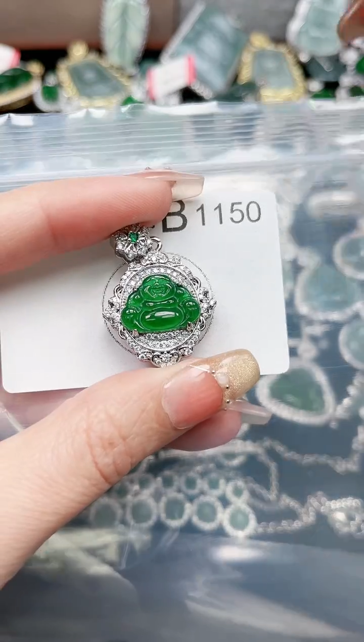 【闪购商品】翡翠颈饰未镶嵌1150赠皮绳