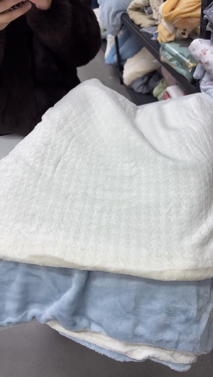 氨纶1.5米剪花三件套白色