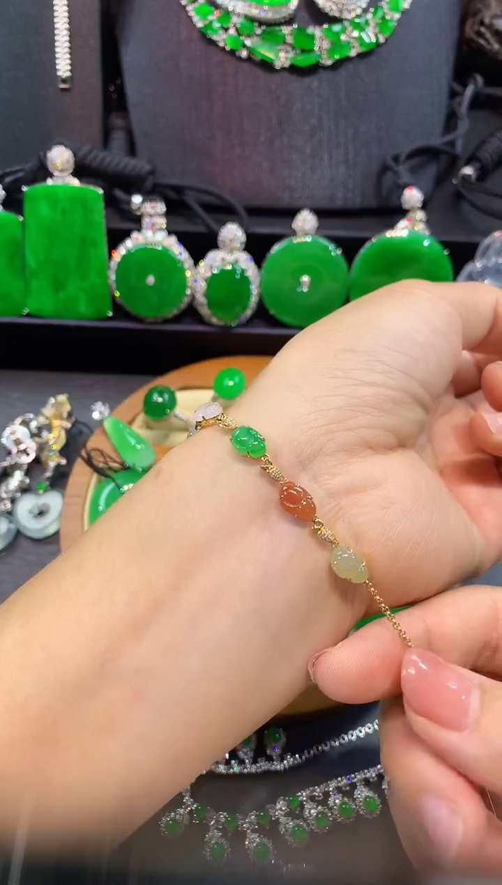 18K金镶嵌手链翡翠手链