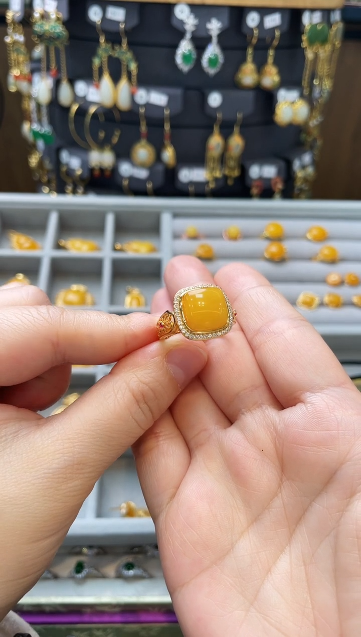 【闪购商品】蜜蜡裸石银S925镀金镶嵌戒指