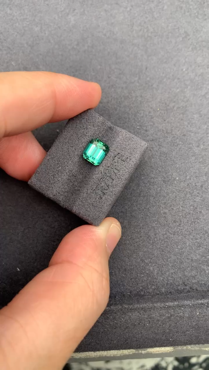 未镶嵌珠宝半成品碧玺1.6ct拉贡 BE 定制