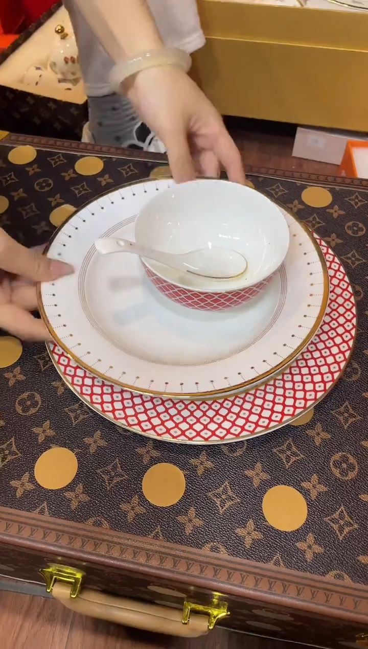 杯鸿辉家品牌瓷器，京东包邮！