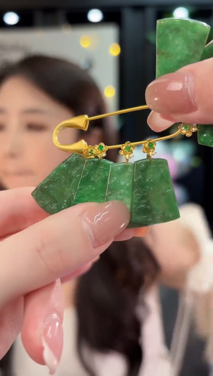 吊坠(不含链)未镶嵌翡翠山水 缅甸A货/多样性发货/一件