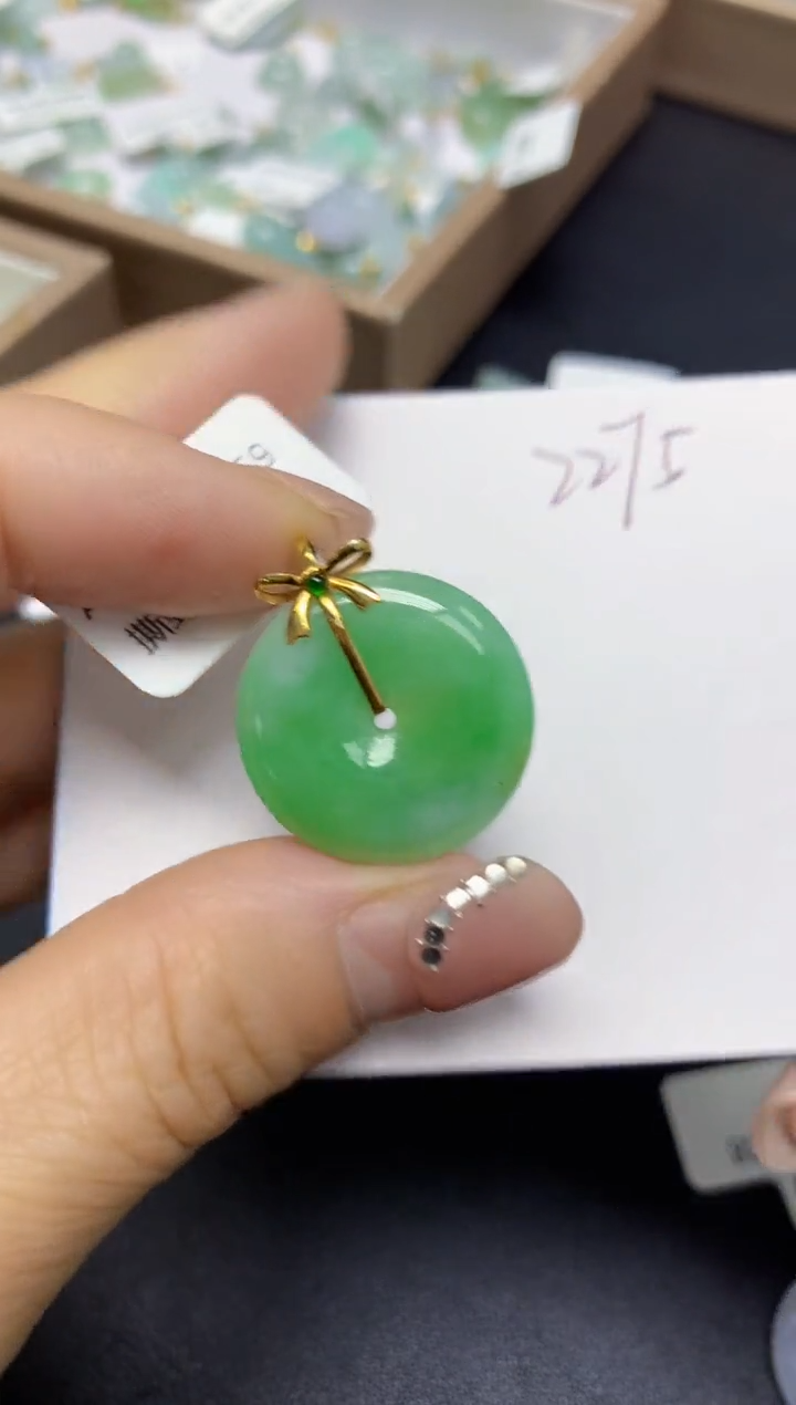 【闪购商品】翡翠挂件18K金镶嵌 天然翡翠A货