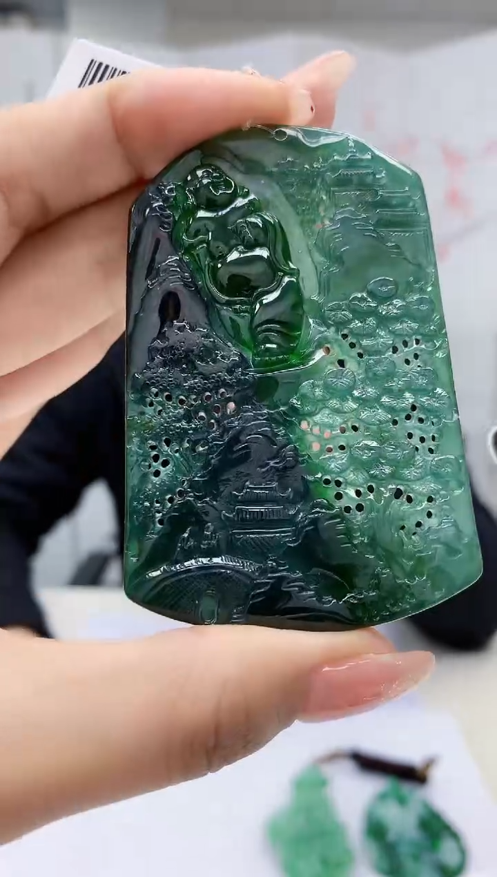 【闪购商品】定制翡翠未镶嵌5152MM-毛货挂件85