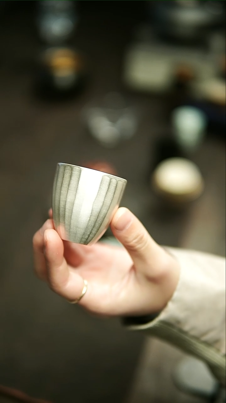 【闪购商品】一延陶泥银彩瓜棱杯