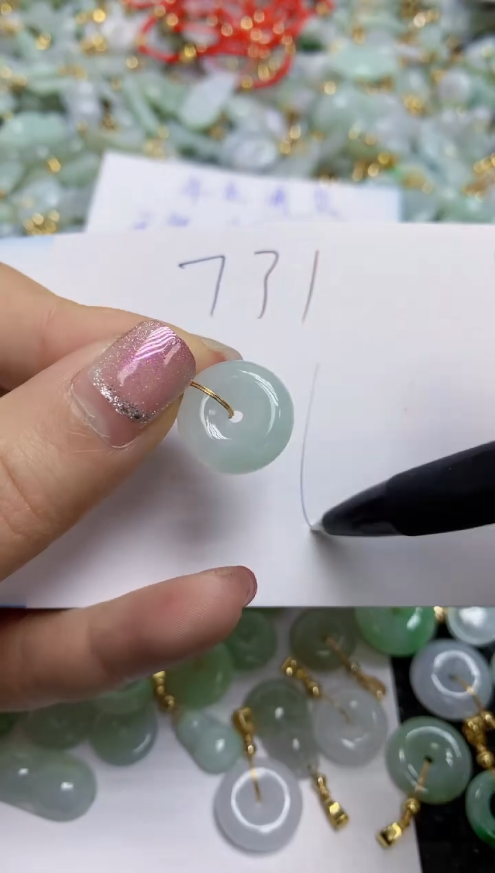 【闪购商品】翡翠颈饰合金天然翡翠A货