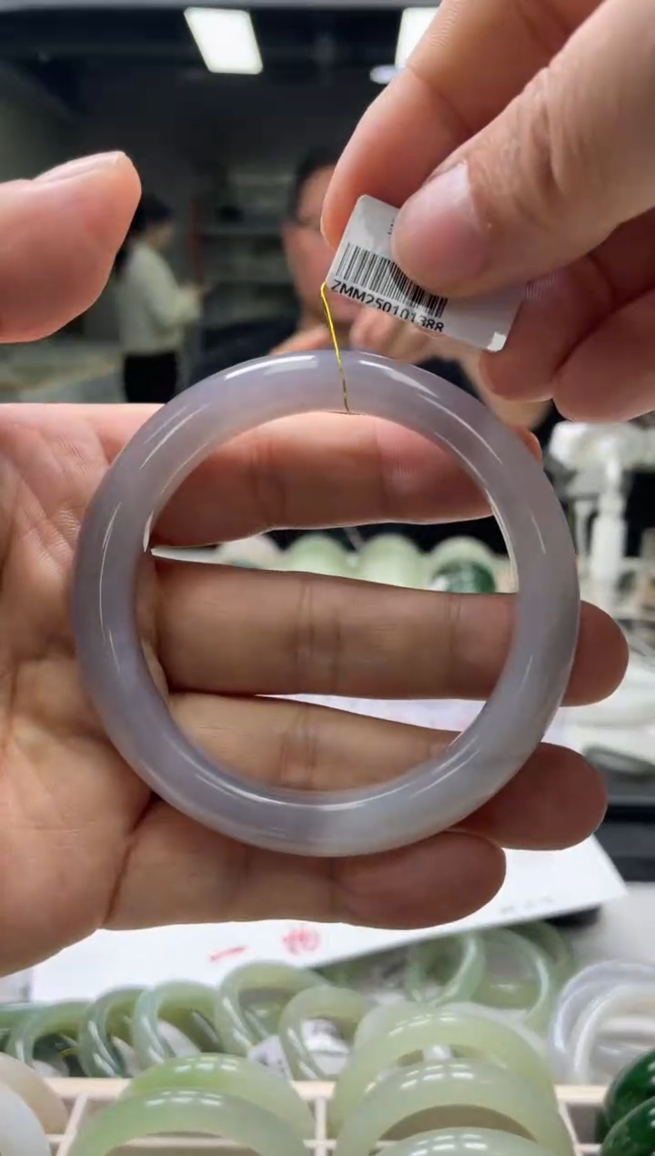 【闪购商品】和田玉手镯未镶嵌编码1388 圈口60-61