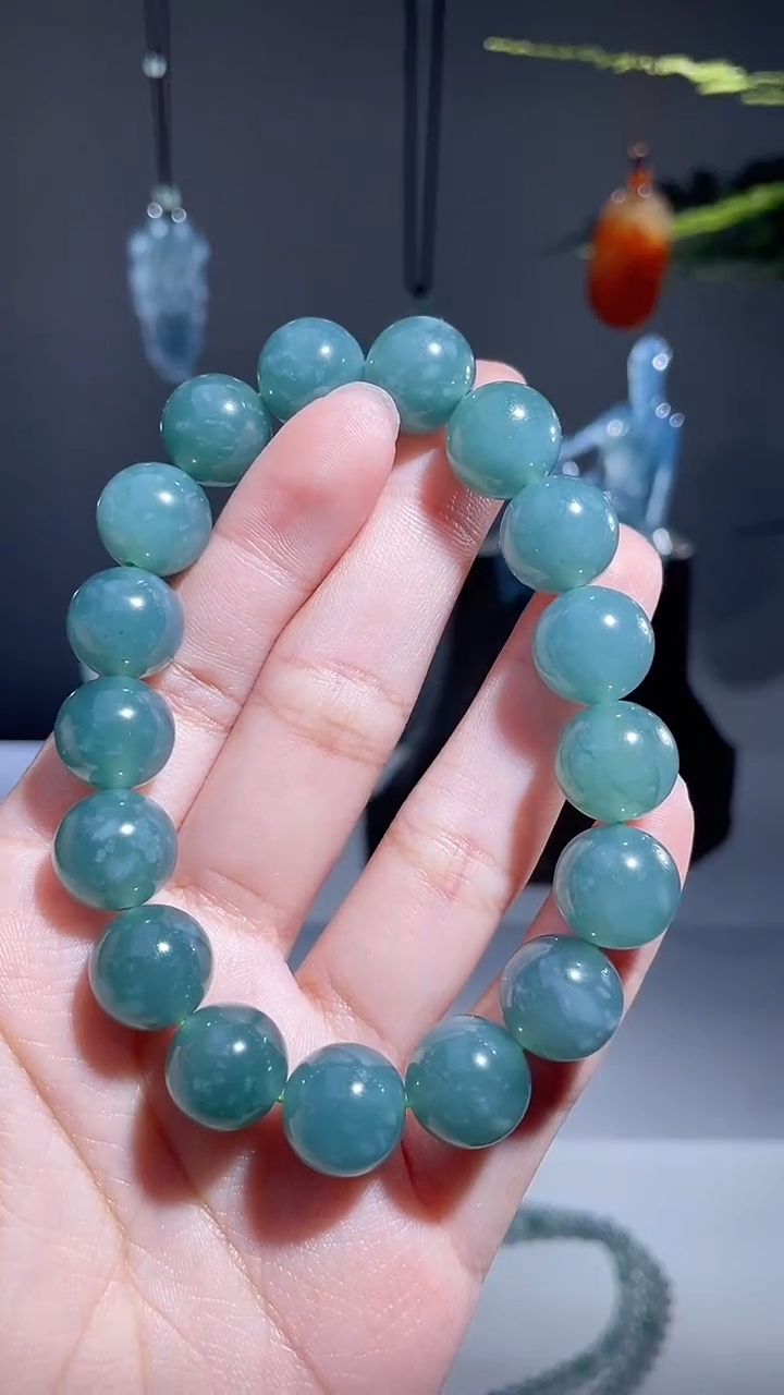 颈饰未镶嵌翡翠手串 多样性发1