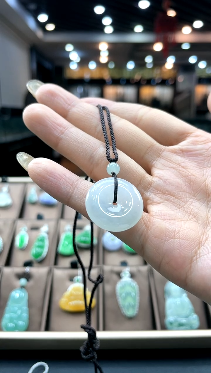 【闪购商品】翡翠颈饰未镶嵌平安扣