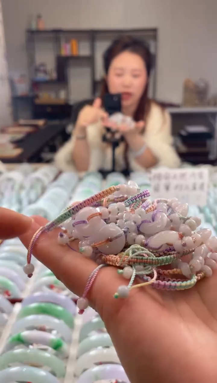 颈饰未镶嵌翡翠多样性发一