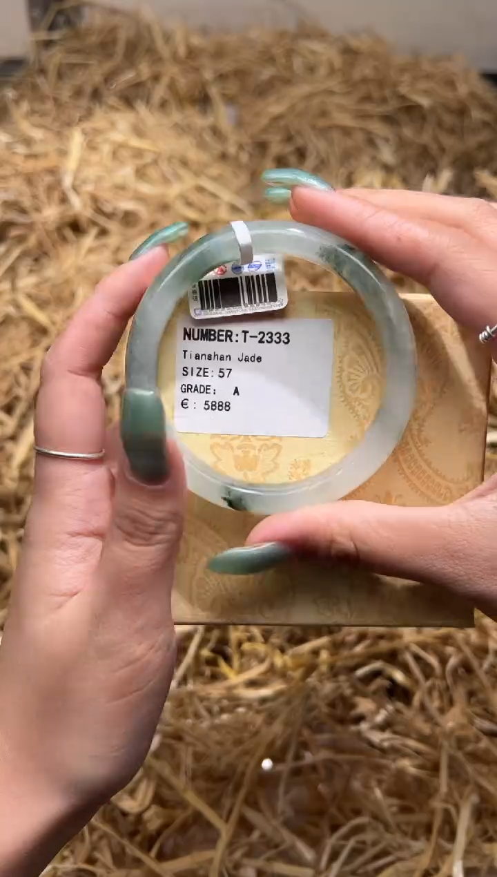 未镶嵌手镯石英质玉T2333HU