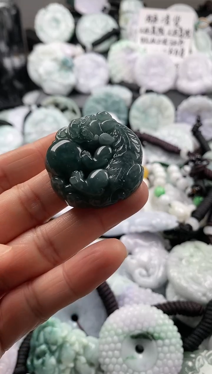 【闪购商品】翡翠吊坠(不含链)未镶嵌1