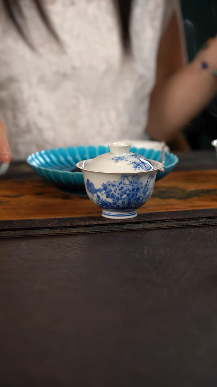 聚澜堂竹报平安撇口盖碗