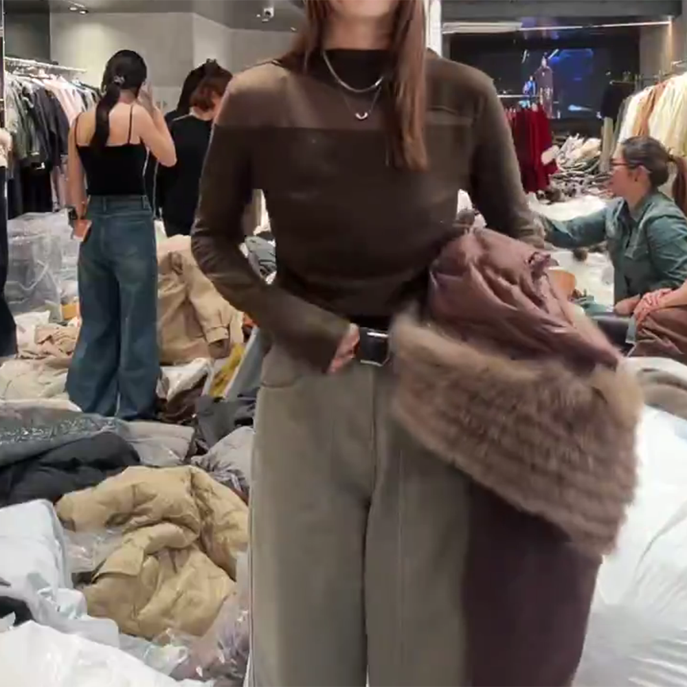 长袖秋冬时尚秋季ins半高领设计感冬季打底女T恤C6578