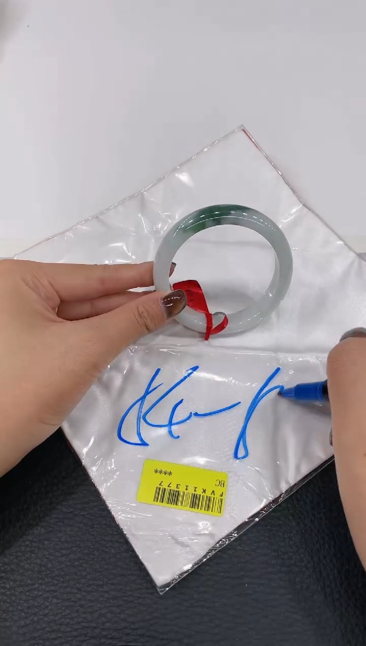【闪购商品】翡翠手镯未镶嵌手镯