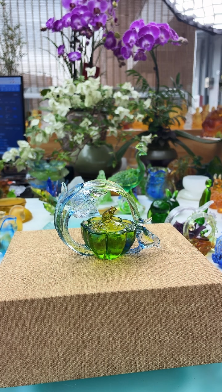 手工艺品琉璃彩色荷花壶摆件