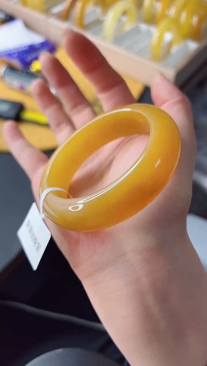 【闪购商品】石英质玉手镯未镶嵌425-55