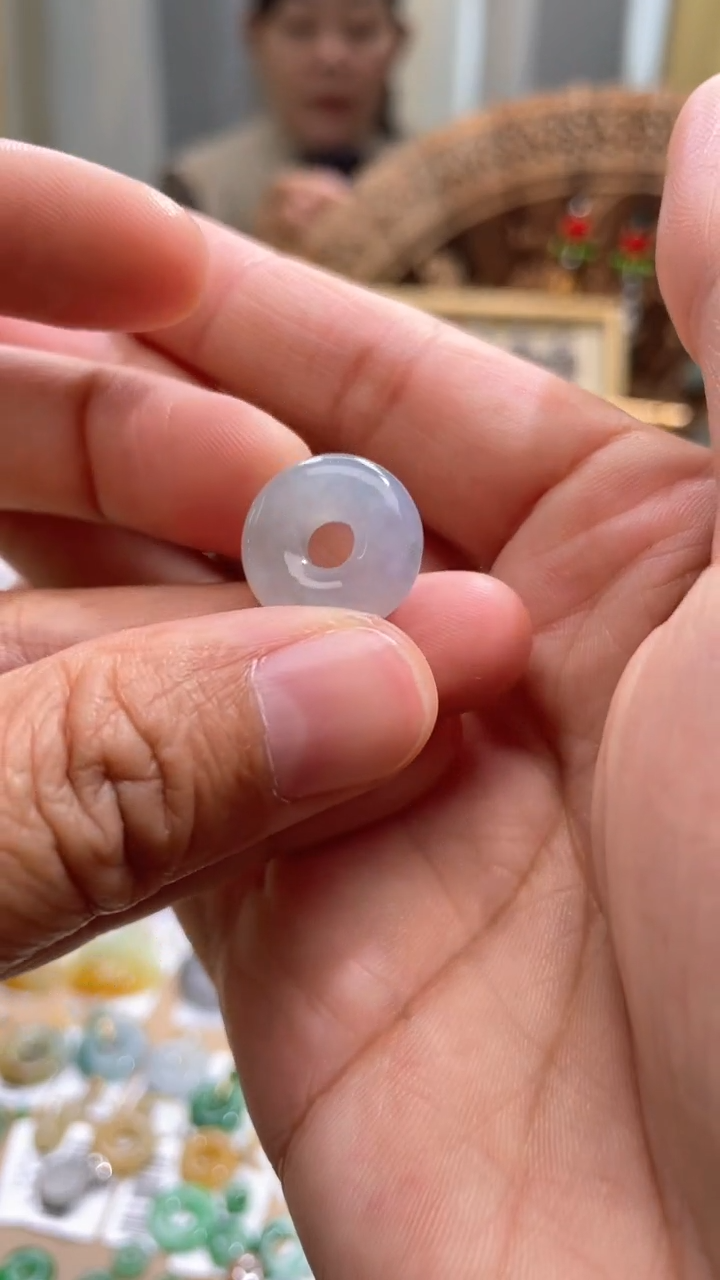 【闪购商品】翡翠颈饰未镶嵌甜甜圈