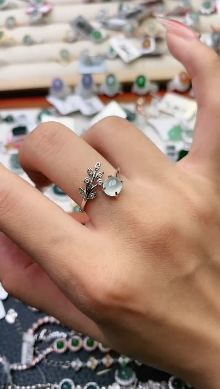 【闪购商品】翡翠戒指银S925镶嵌...........