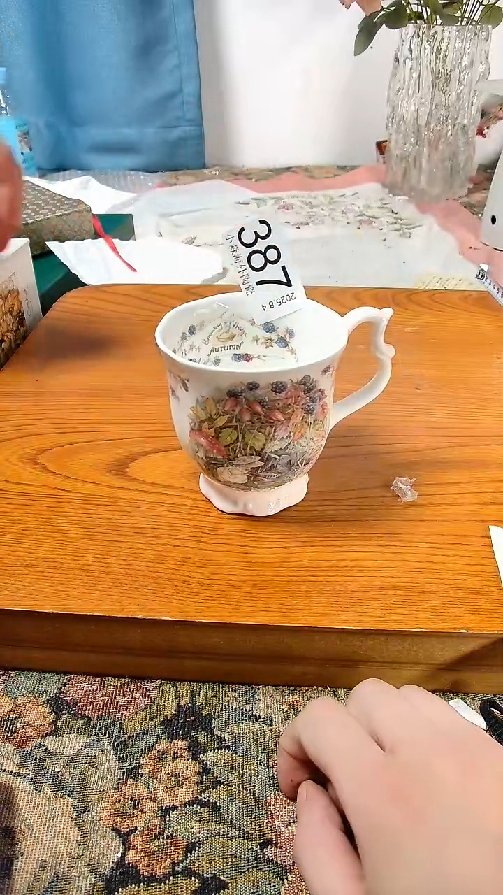 瓷片硕**颜小淼海外陶瓷工艺品