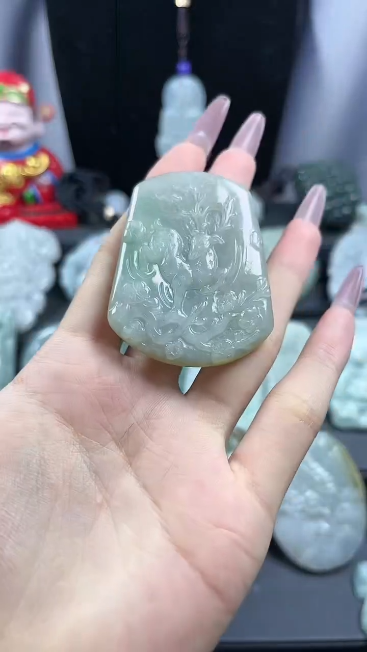 【闪购商品】翡翠颈饰未镶嵌小鹿