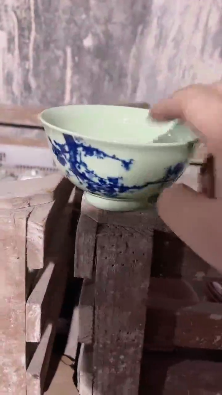 陶景德镇瓷器艺术青花碗