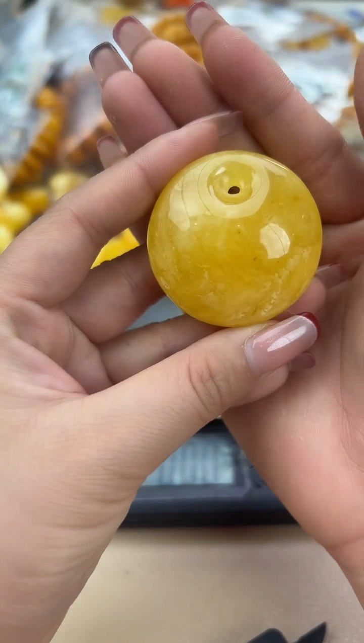 【闪购商品】琥珀裸石未镶嵌蜜蜡吊坠