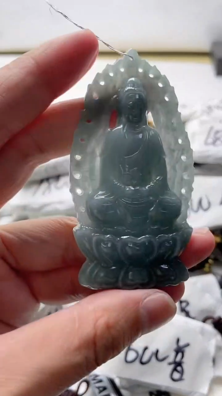 【闪购商品】翡翠颈饰未镶嵌8888888888888888