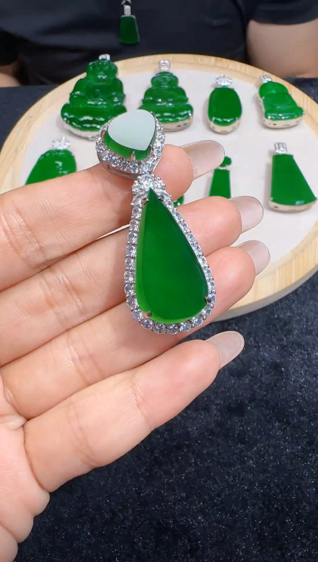 定制翡翠未镶嵌翡翠吊坠204