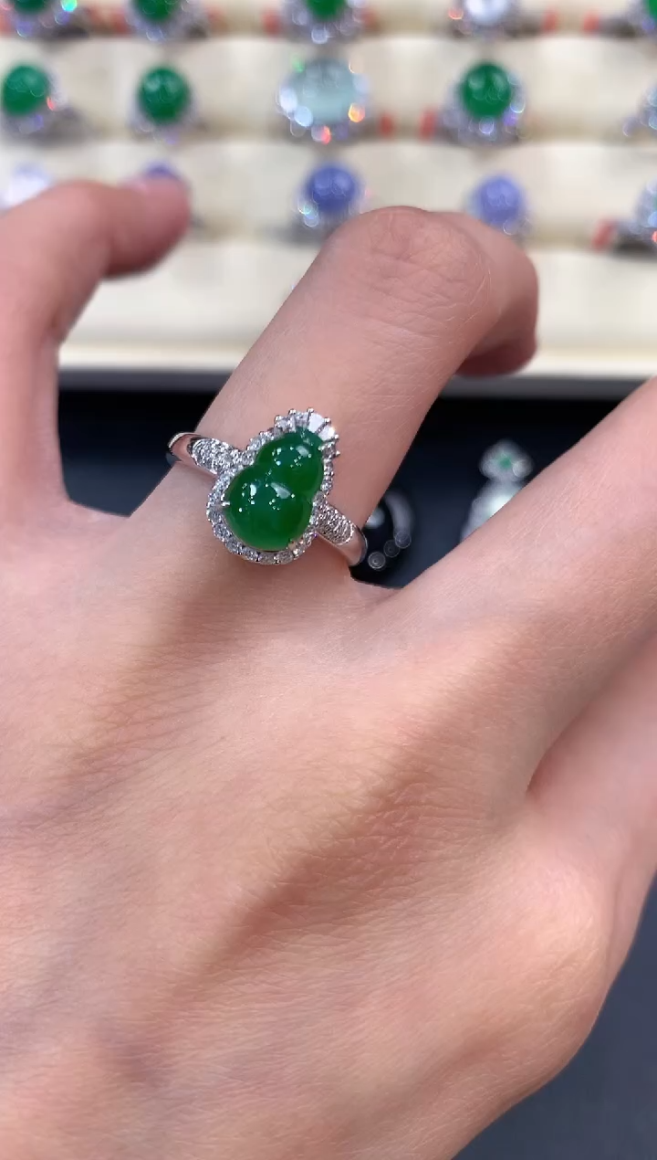 翡翠戒指18K金镶嵌a93       