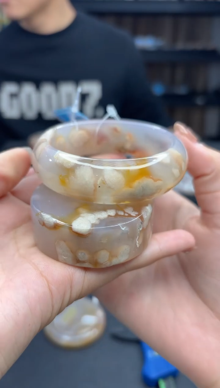 【闪购商品】石英质玉手镯未镶嵌136（57圈赠送镯心）