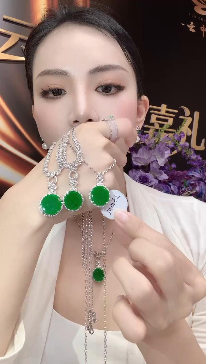 【云中意】18K金 圆无事牌吊坠（不含链） 多样性发货一件dmlz