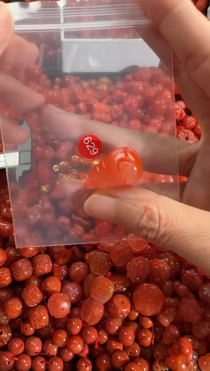 【闪购商品】南红玛瑙颈饰未镶嵌1