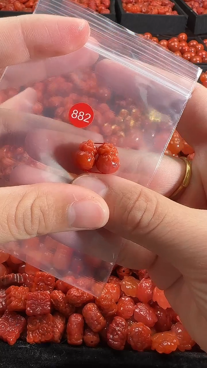 颈饰未镶嵌南红玛瑙1