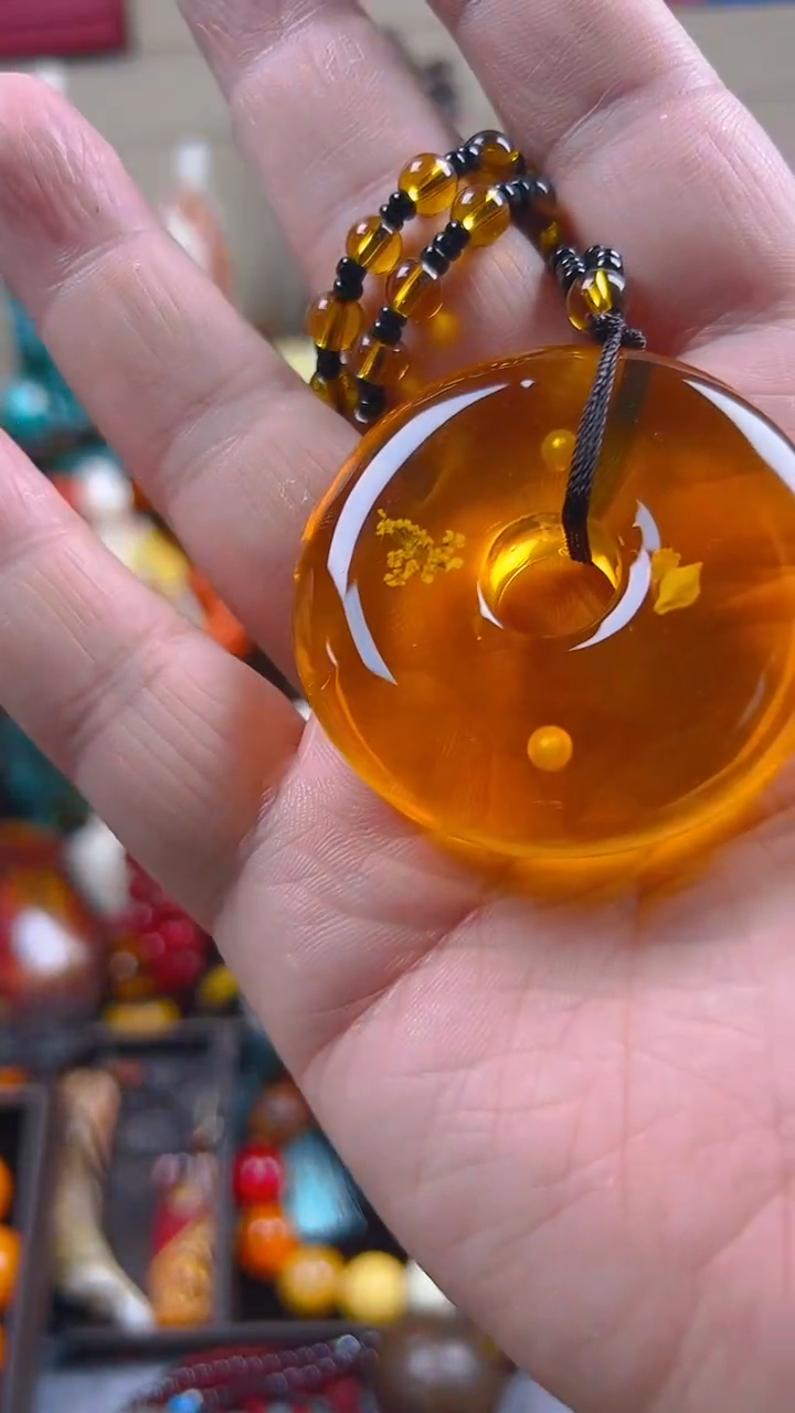 未镶嵌颈饰琥珀  主播推荐！主播推荐！！