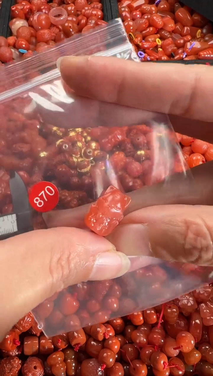 【闪购商品】南红玛瑙颈饰未镶嵌1