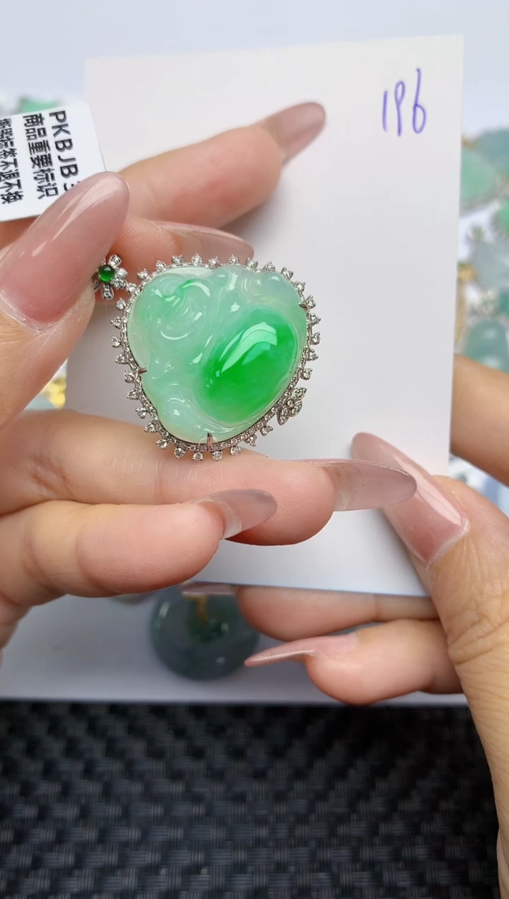 【闪购商品】翡翠颈饰18K金镶嵌天然A货翡翠 196