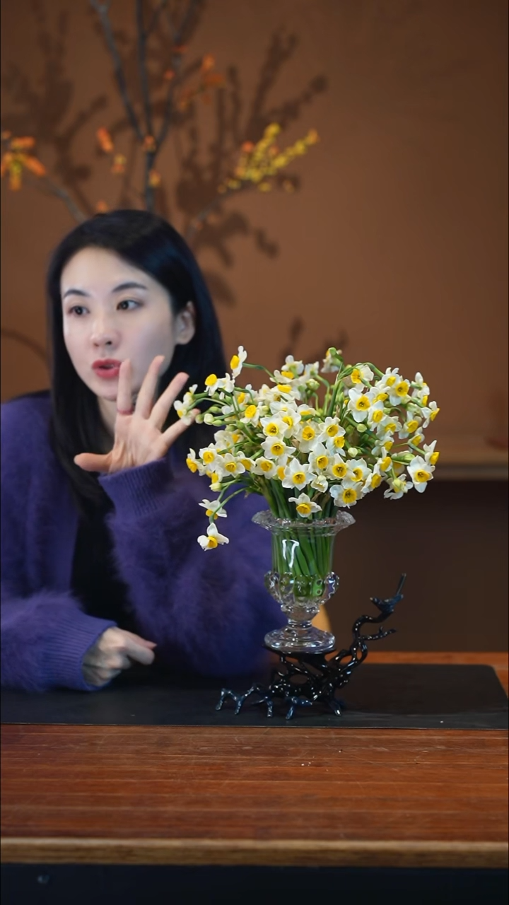 全部花朵水仙花高脚盆景盆景