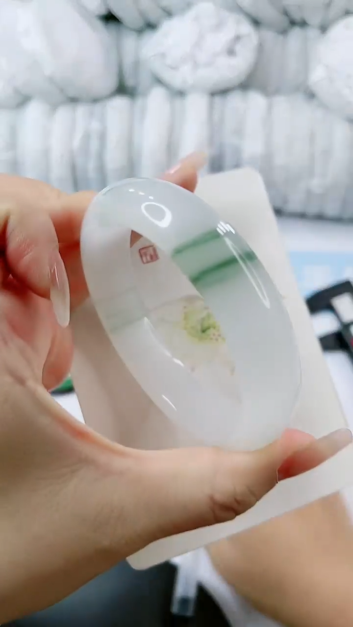 【闪购商品】石英质玉手镯未镶嵌1068644033-多样性发货