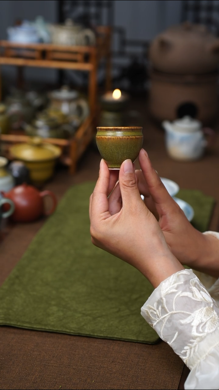 广达窑 茶叶末鸡心杯