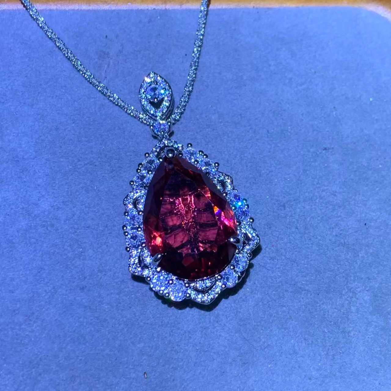  【高奢收藏】吊坠A122429高端收藏时尚吊坠