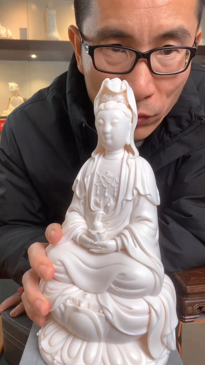 【闪购商品】摆件坐古莲观音  德化白瓷 