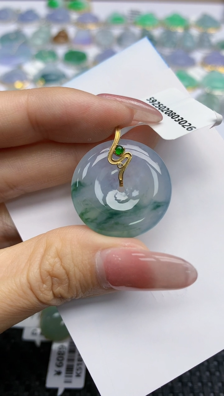 【闪购商品】翡翠挂件18K金镶嵌天然翡翠A货