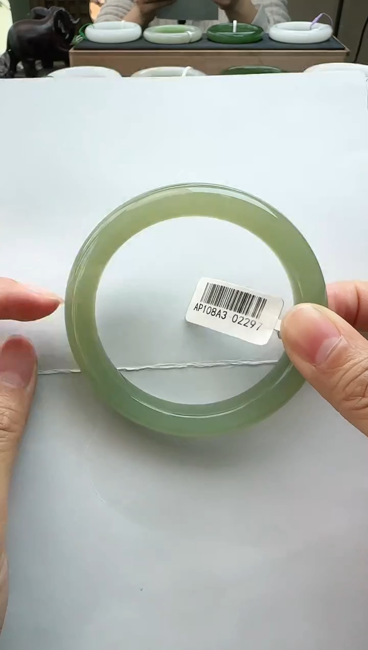 【闪购商品】和田玉手镯未镶嵌57+