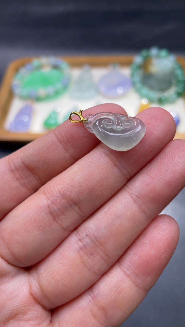 【闪购商品】翡翠颈饰18K金镶嵌100...........