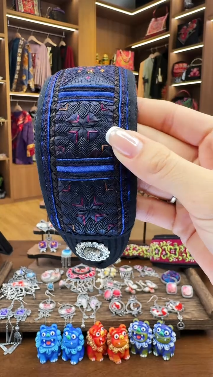 【闪购商品】织绣L629黔东南苗族刺绣