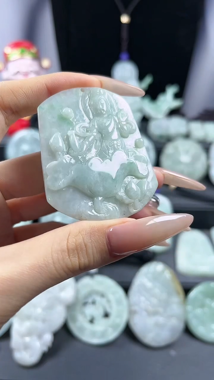 【闪购商品】翡翠颈饰未镶嵌莲花观音